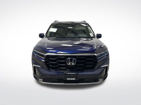 Used 2024 Honda Pilot Touring image 12