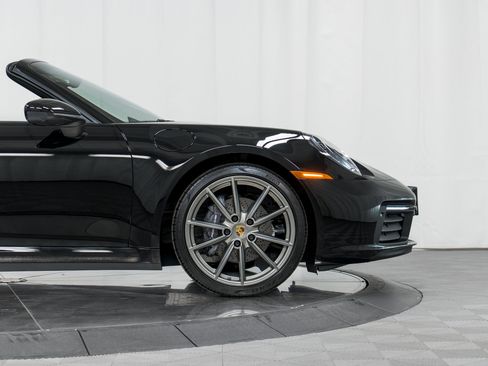 Certified 2021 Porsche 911 Carrera image 11
