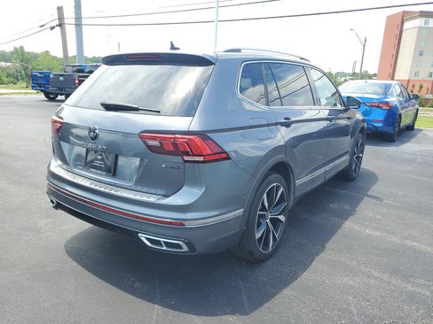 Used 2022 Volkswagen Tiguan SEL R-Line AWD/4WD image 3