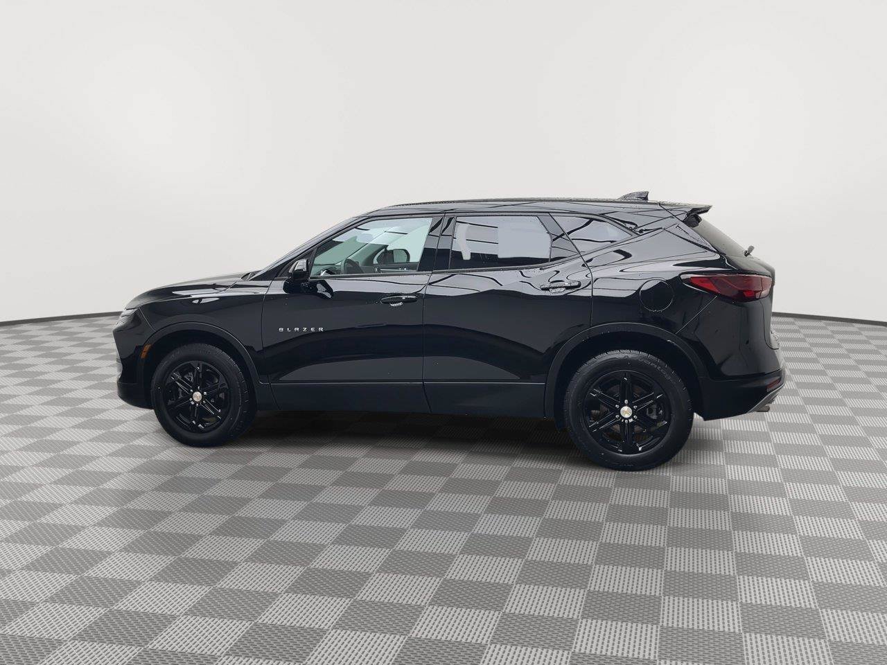 Certified 2023 Chevrolet Blazer LT w/ Driver Confidence Package AWD/4WD image 36