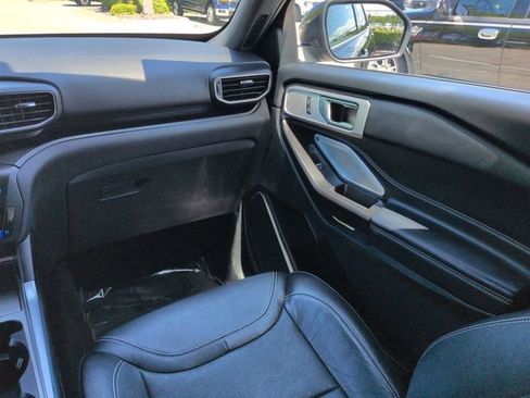 Certified 2020 Ford Explorer ST w/ ST High-Performance Pack image 17