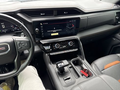 Used 2023 GMC Sierra 1500 AT4 image 23