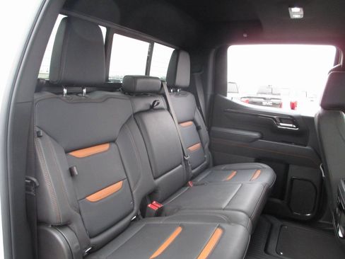 Certified 2025 GMC Sierra 1500 AT4 w/ AT4 Premium Package image 23