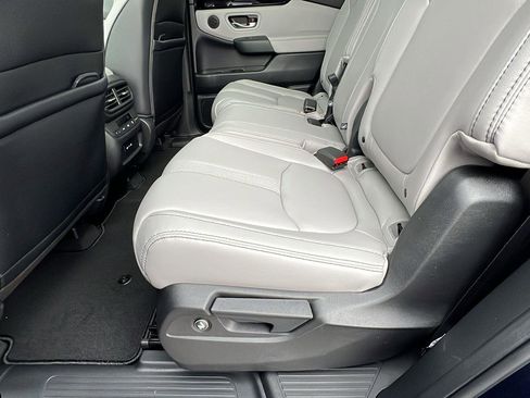 New 2025 Honda Pilot Touring image 19