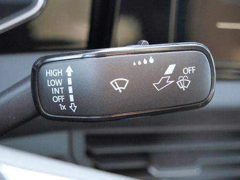 Certified 2025 Volkswagen Jetta S image 32