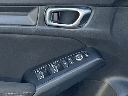 Used 2025 Honda Civic Sport image 17
