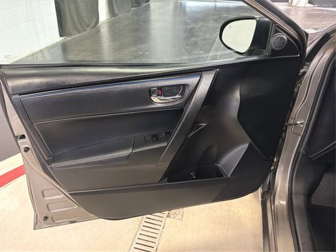 Used 2018 Toyota Corolla SE w/ Protection Package FWD image 22