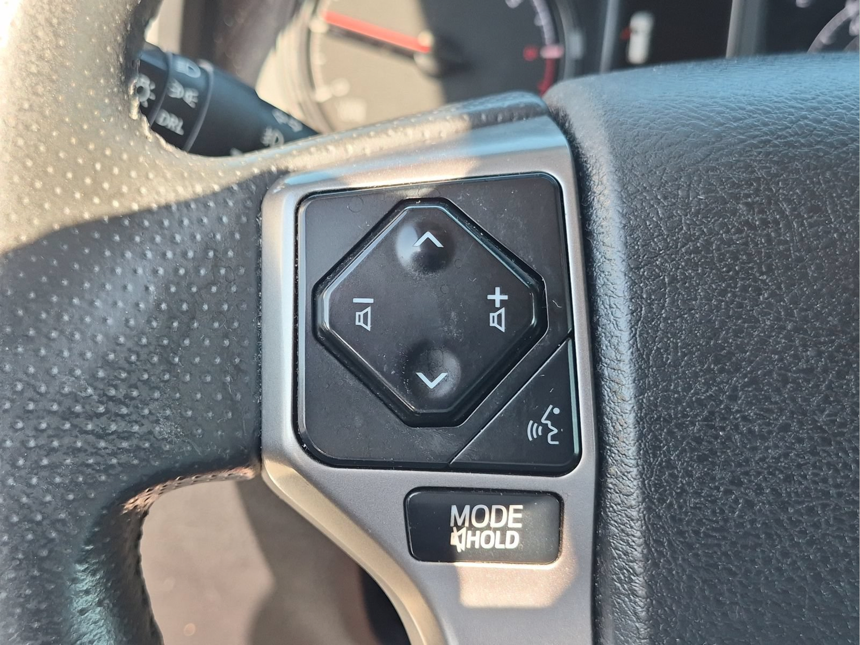 Used 2021 Toyota 4Runner SR5 AWD/4WD image 12