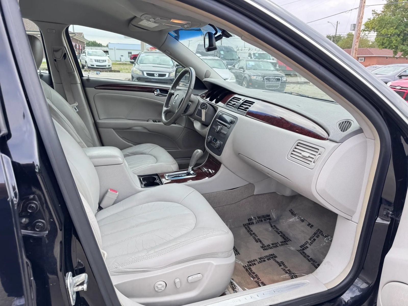 Used 2011 Buick Lucerne CXL FWD image 22