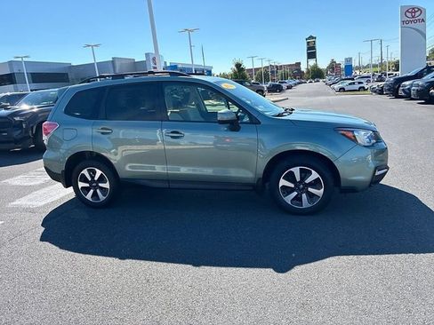 Used 2018 Subaru Forester 2.5i Premium AWD/4WD image 6