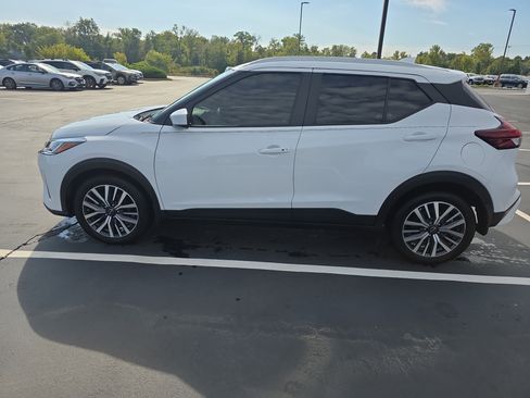 Used 2023 Nissan Kicks SV image 8