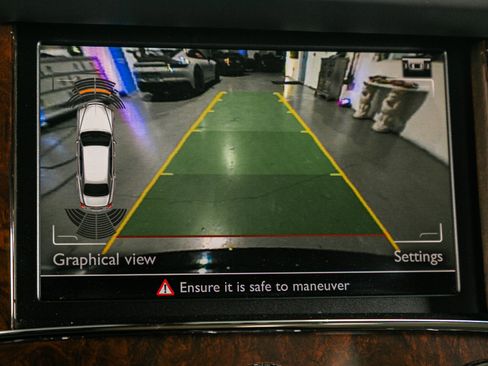 Used 2013 Bentley Mulsanne w/ Premiere Specification Pkg image 58