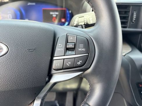 Used 2020 Ford Explorer Platinum w/ Premium Technology Package AWD/4WD image 23