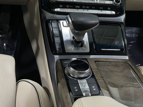 Used 2019 Genesis G90 5.0 Ultimate image 32