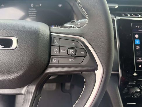 New 2026 Jeep Grand Cherokee L 2WD image 13