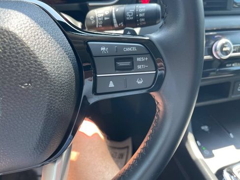 Used 2025 Honda Pilot EX-L image 17