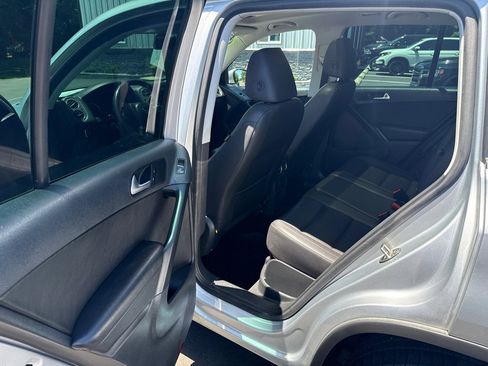 Used 2017 Volkswagen Tiguan Wolfsburg Edition FWD image 10