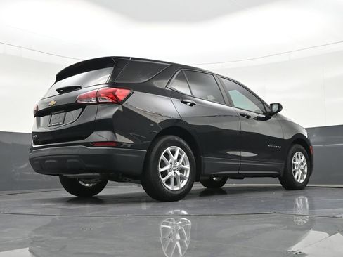 Used 2023 Chevrolet Equinox LS FWD image 29