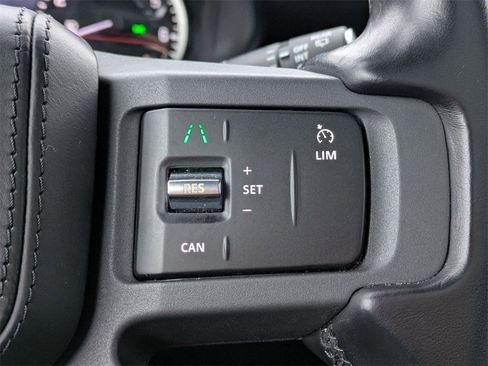 Used 2023 Land Rover Defender 130 X-Dynamic SE image 24