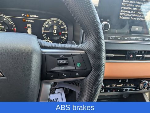 Used 2024 Mitsubishi Outlander SEL AWD/4WD image 18