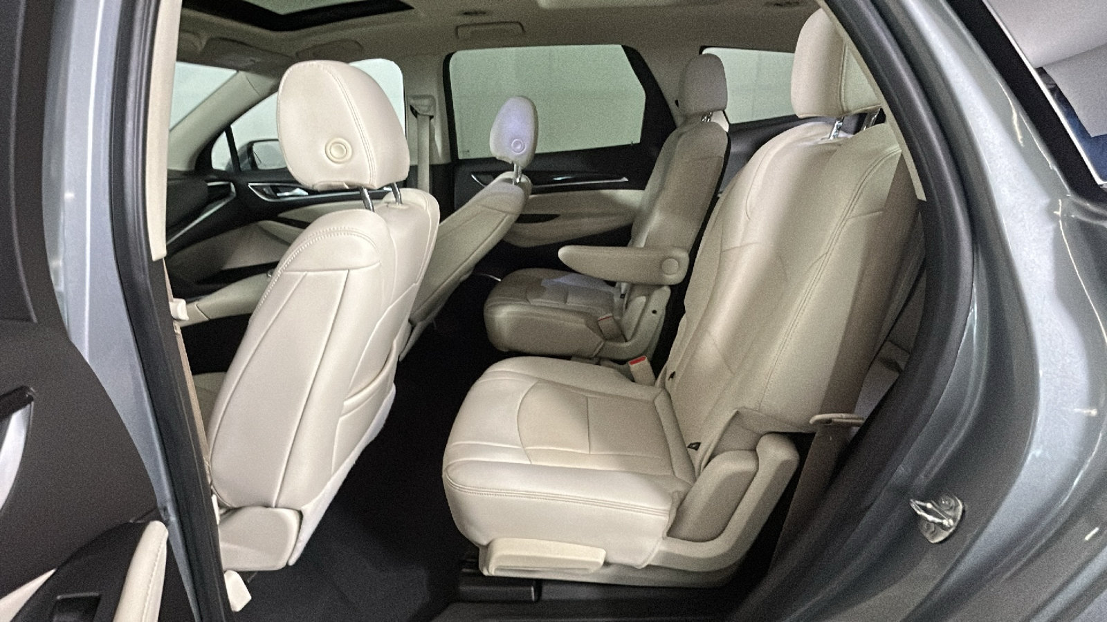 Used 2023 Buick Enclave Essence w/ Experience Buick Package AWD/4WD image 31
