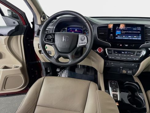 Used 2021 Honda Pilot Touring image 25