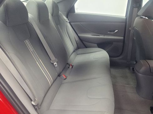 Used 2022 Hyundai Elantra SEL image 19