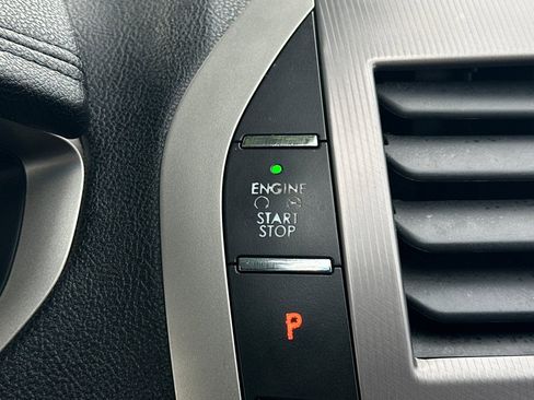 Used 2017 Lincoln MKZ Reserve image 24