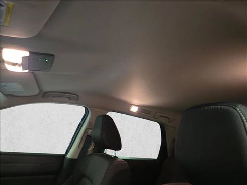 Used 2025 Nissan Pathfinder SV AWD/4WD image 30