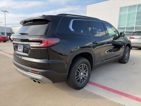 Used 2025 GMC Acadia Elevation image 4