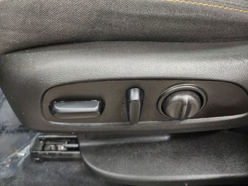 Used 2020 Chevrolet Equinox LT image 13