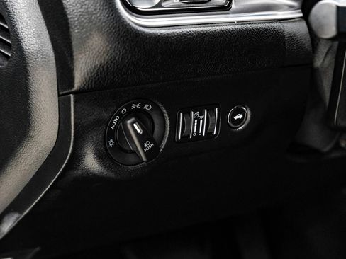 Used 2017 Dodge Challenger R/T Scat Pack RWD image 29