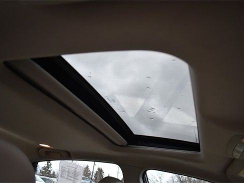 Used 2017 Nissan Altima 2.5 SL w/ Moonroof Package image 14