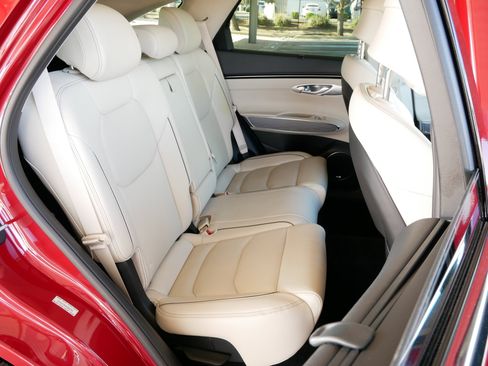 Used 2022 Genesis GV70 2.5T w/ Advanced Package image 14