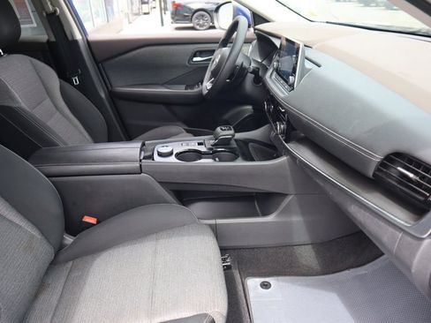 Certified 2022 Nissan Rogue SV AWD/4WD image 28