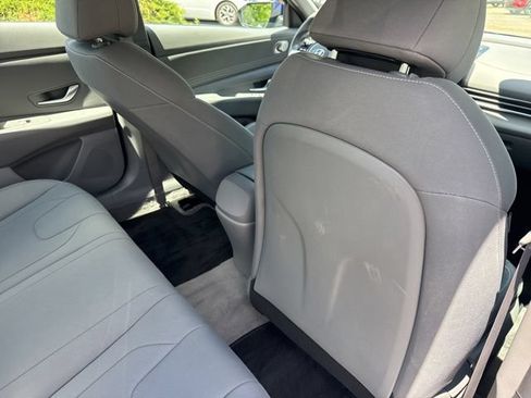 Used 2023 Hyundai Elantra SEL w/ Convenience Package FWD image 25