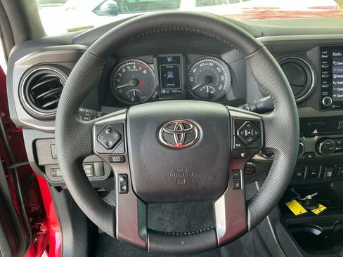 Used 2023 Toyota Tacoma TRD Sport w/ Advanced Technology Package image 9