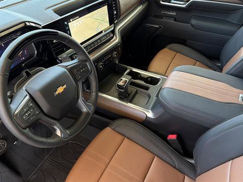 New 2026 Chevrolet Silverado 1500 High Country AWD/4WD image 10