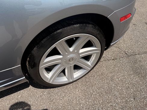 Used 2005 Chrysler Crossfire Limited RWD image 18