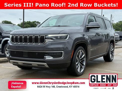 Used 2022 Jeep Wagoneer Series III w/ Premium Group I AWD/4WD image 1