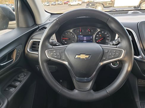 Used 2022 Chevrolet Equinox LT w/ Driver Convenience Package image 16