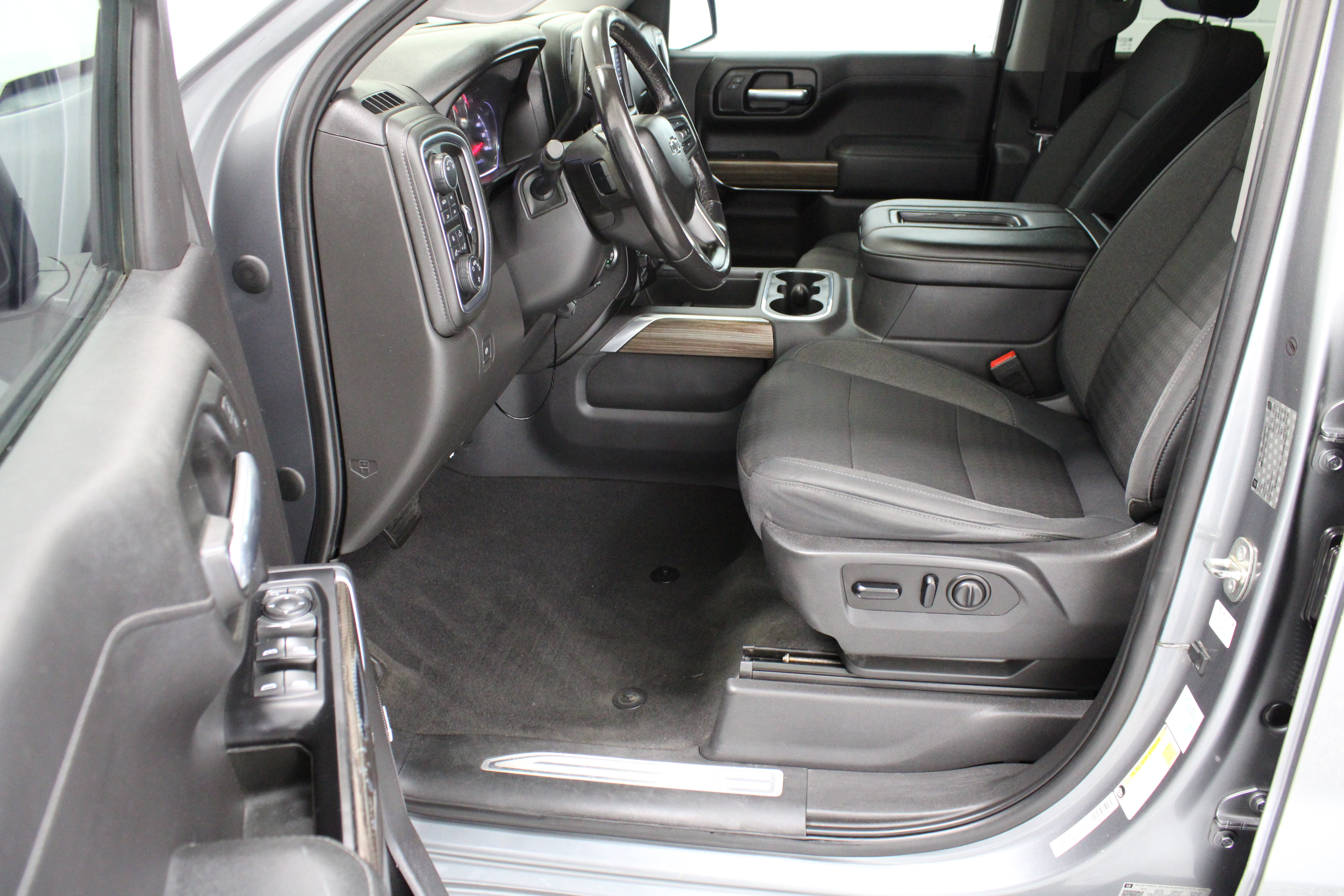 Used 2019 Chevrolet Silverado 1500 RST w/ All-Star Edition AWD/4WD image 16