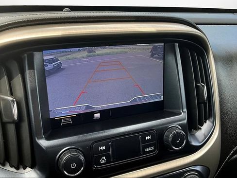 Used 2022 GMC Canyon Denali image 21