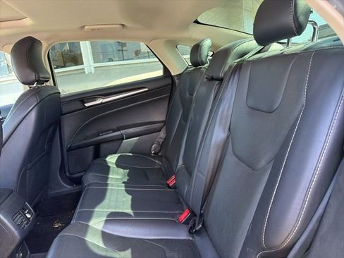 Used 2019 Ford Fusion Titanium FWD image 10