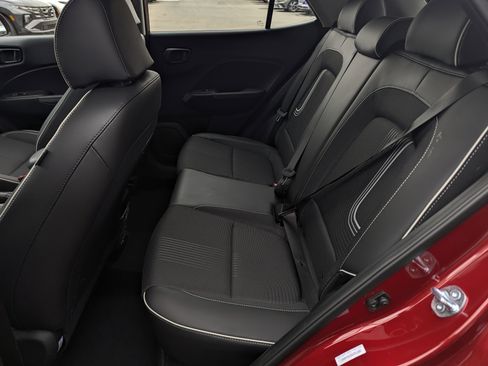 Certified 2025 Hyundai Venue Limited image 8