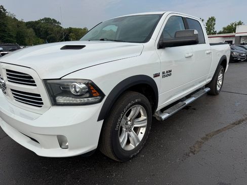 Used 2015 RAM 1500 Sport AWD/4WD image 9