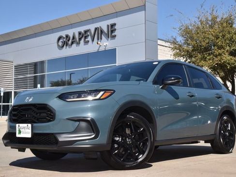 Used 2024 Honda HR-V Sport image 2