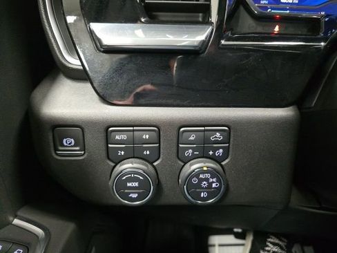 Certified 2022 Chevrolet Silverado 1500 LTZ image 19
