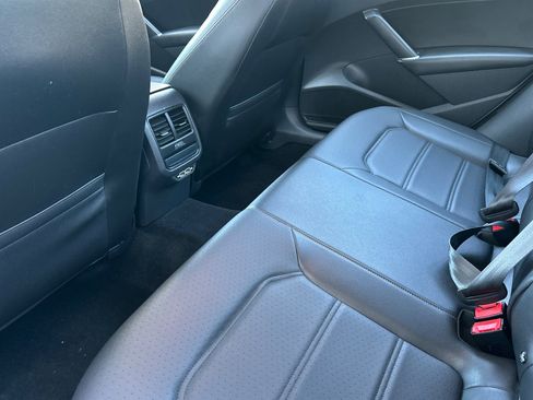 Used 2020 Volkswagen Passat 2.0T SE image 24