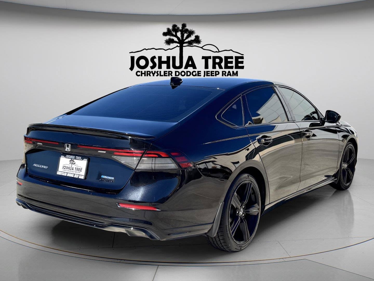 Used 2025 Honda Accord Sport image 6
